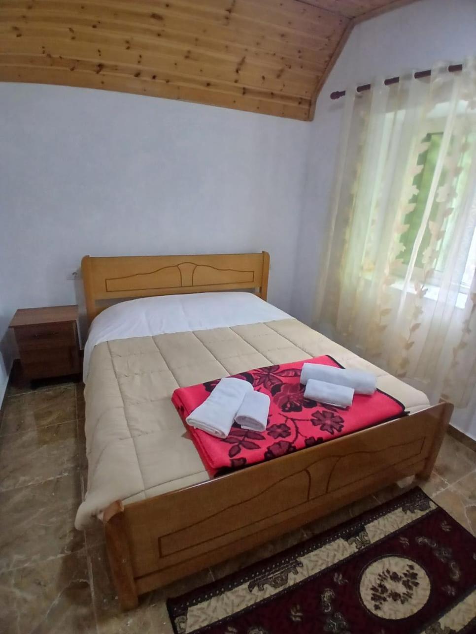 Bed and Breakfast Bujtina Milani Theth Exterior foto