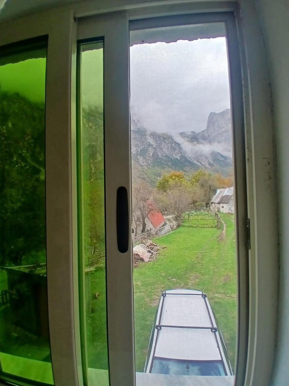 Bed and Breakfast Bujtina Milani Theth Exterior foto