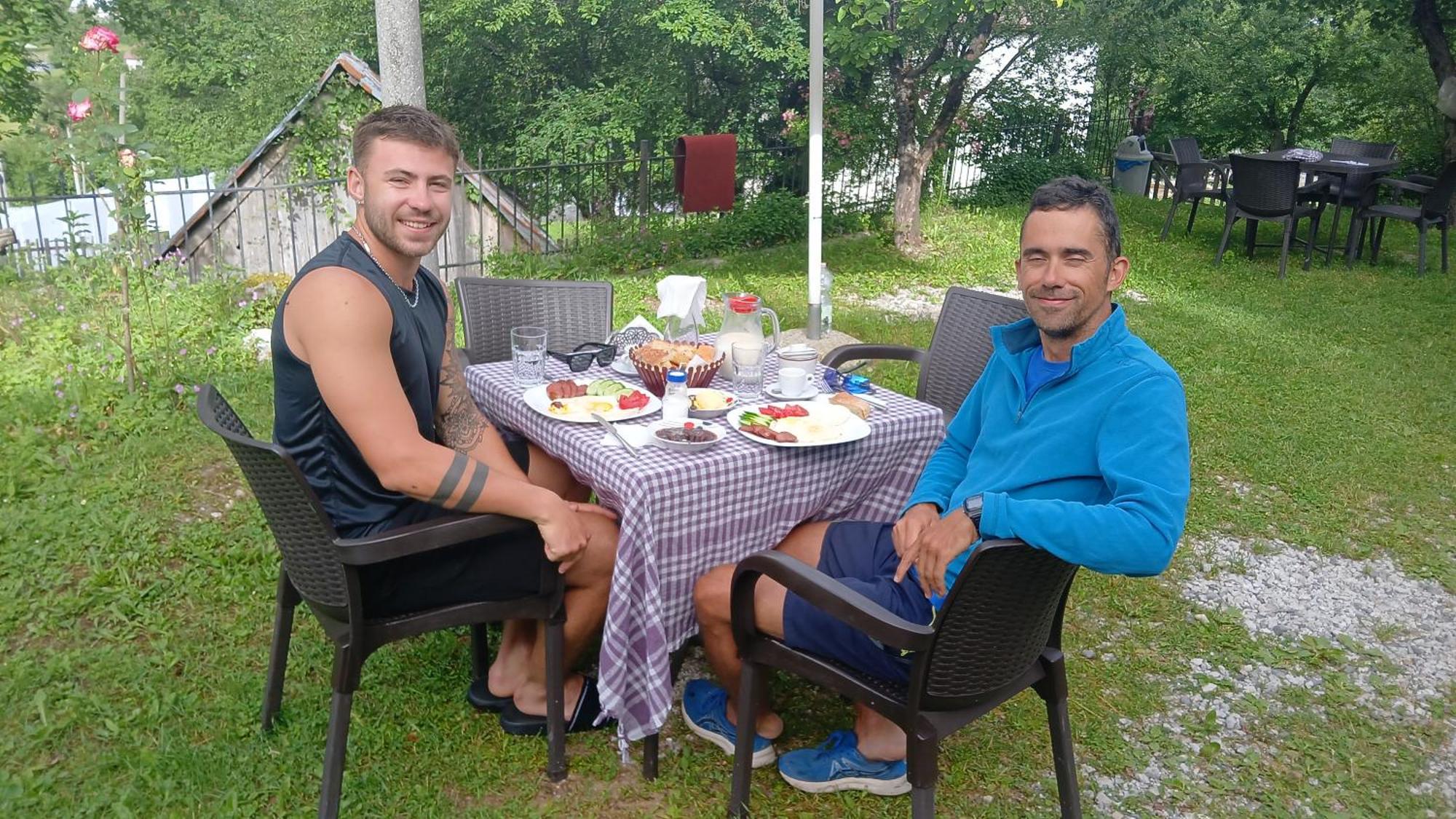 Bed and Breakfast Bujtina Milani Theth Exterior foto