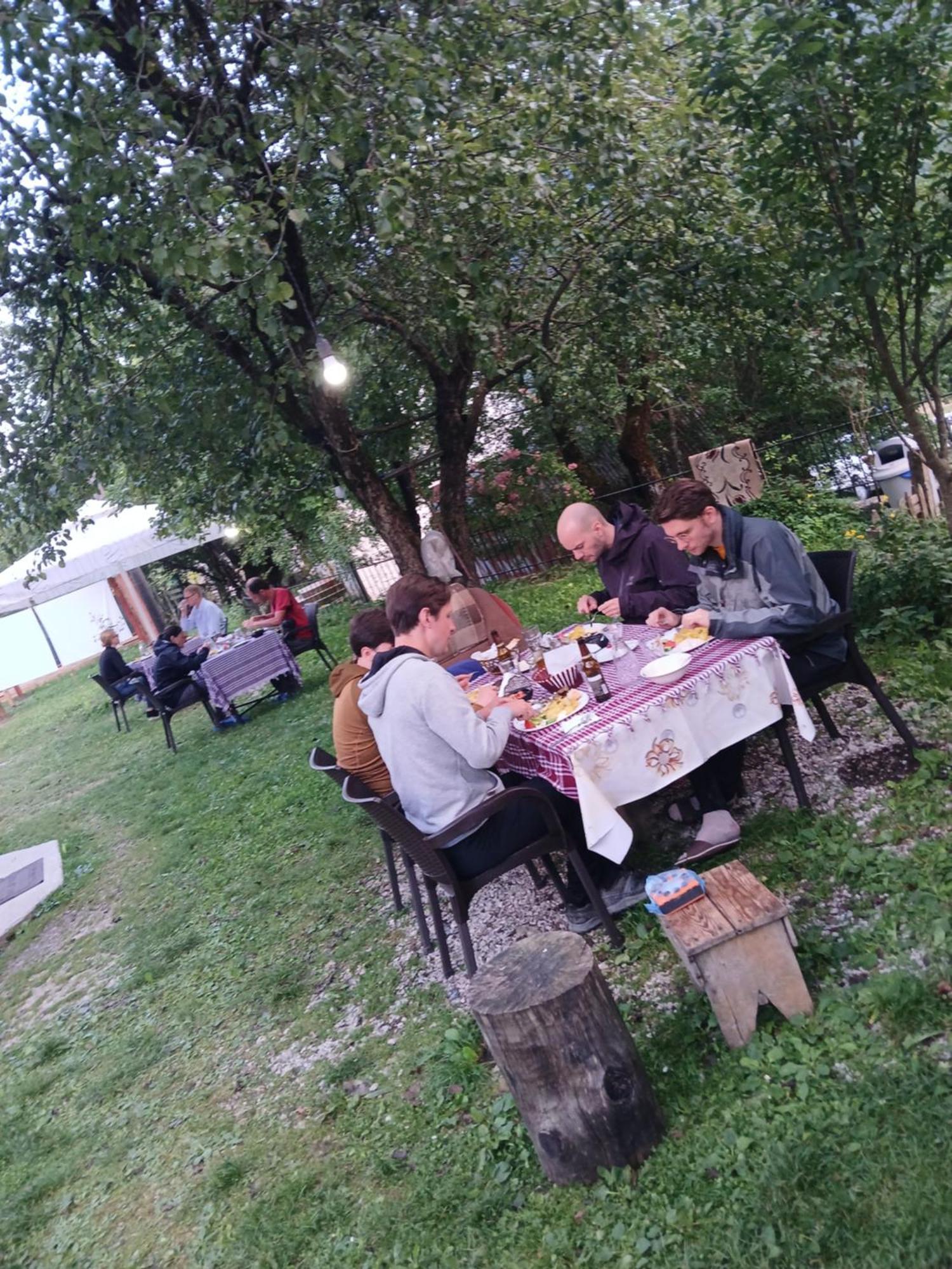Bed and Breakfast Bujtina Milani Theth Exterior foto